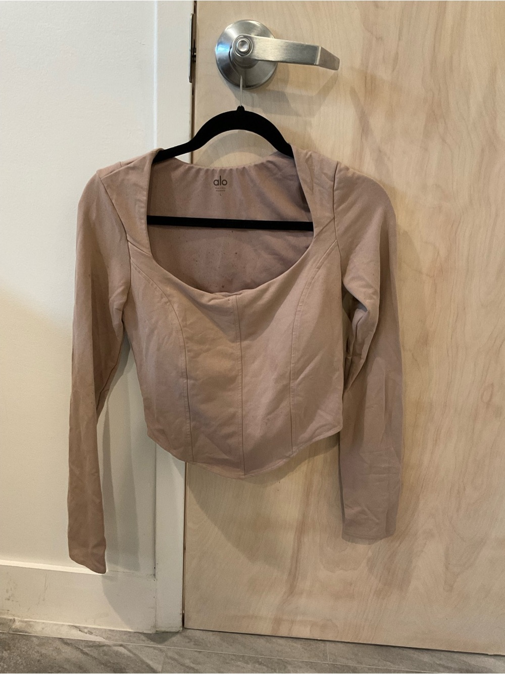 ALO Yoga Cropped Long-Sleeve Scoop Neck Corset Top in Taupe
